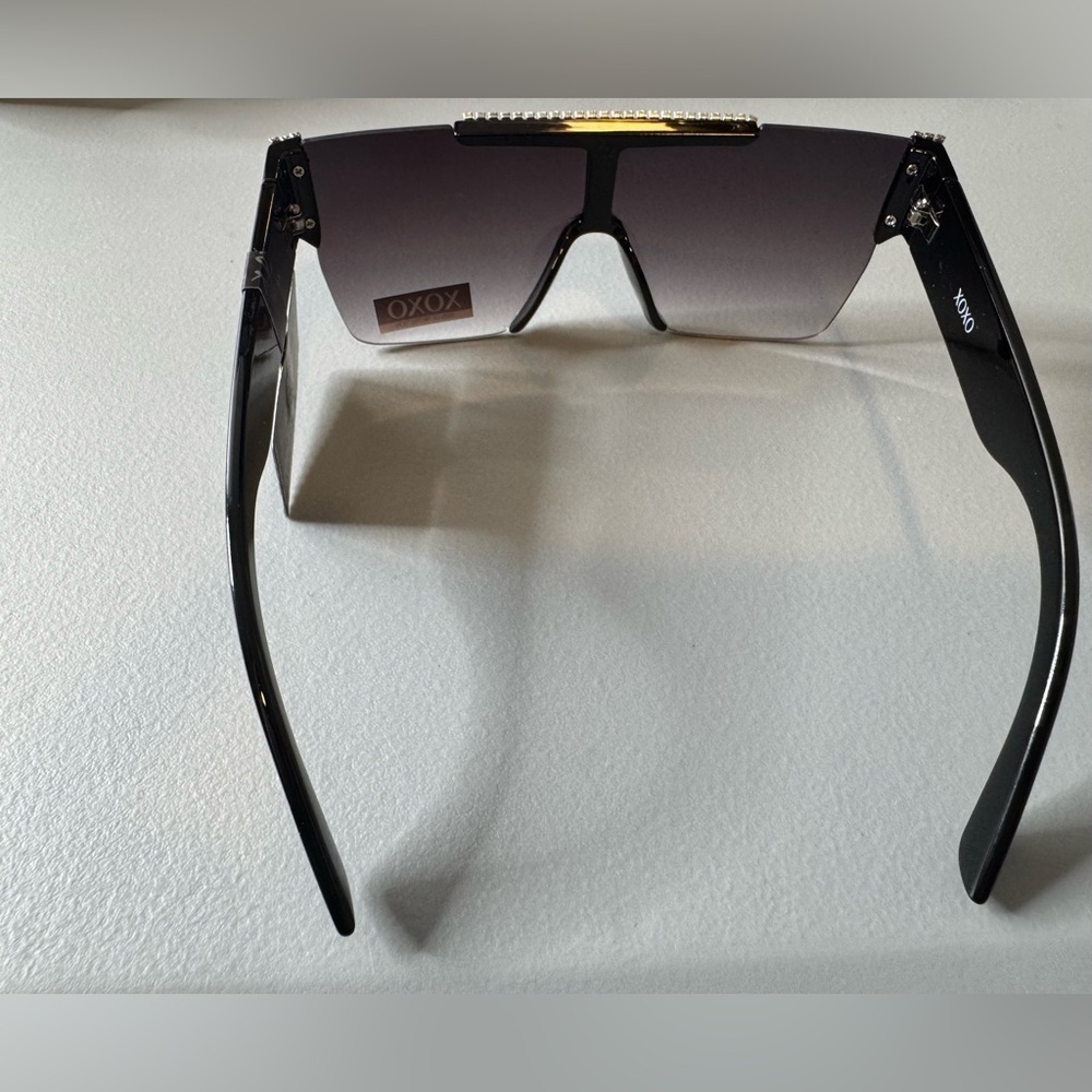 XOXO Glam Black square Sunglasses with Rhinestone Accents Y2K - Picture 4 of 5